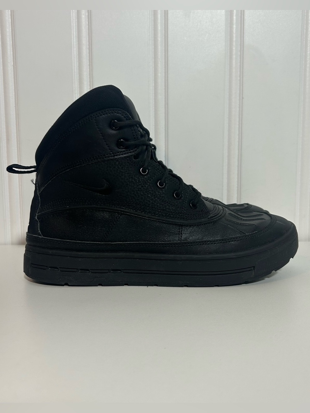 Nike woodside 2 acg high Black lace High-Top Leather Lace-Up Boots big kids 7
